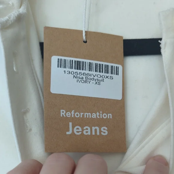 Reformation Cream Long Sleeve Bodysuit - Picture 6 of 8